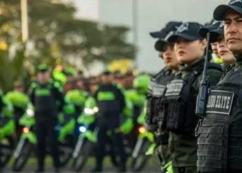 ¿Cuántos policías adicionales tendrá Bogotá durante 2025?