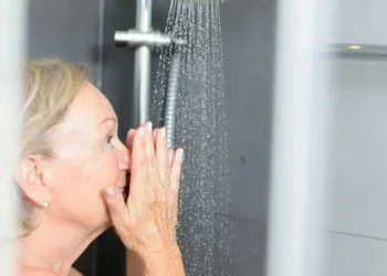 ¿Qué tipo de jabón es capaz de eliminar el ‘olor a viejo’, según la IA?