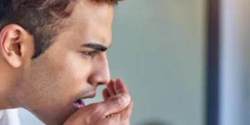 ¿Cómo limpiar mi estómago para no tener mal aliento?