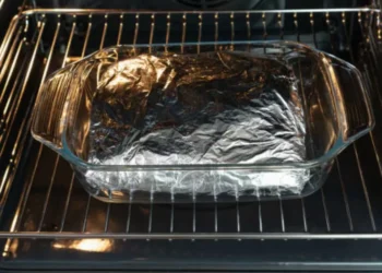 ¿Qué tan saludable es cocinar con papel aluminio?