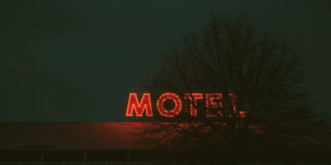 Homem tenta sair de motel sem pagar e causa confusão em SC