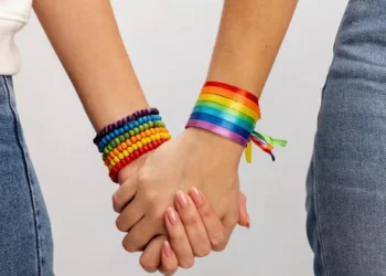 Lei Maria da Penha passa a proteger casais homoafetivos e mulheres trans após decisão do STF