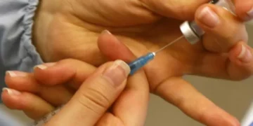 ¿Cuántos menores no tienen aún la vacuna triple viral? Números preocupantes en Colombia