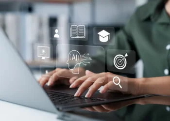 Festival de cursos gratuitos de IA continua até março