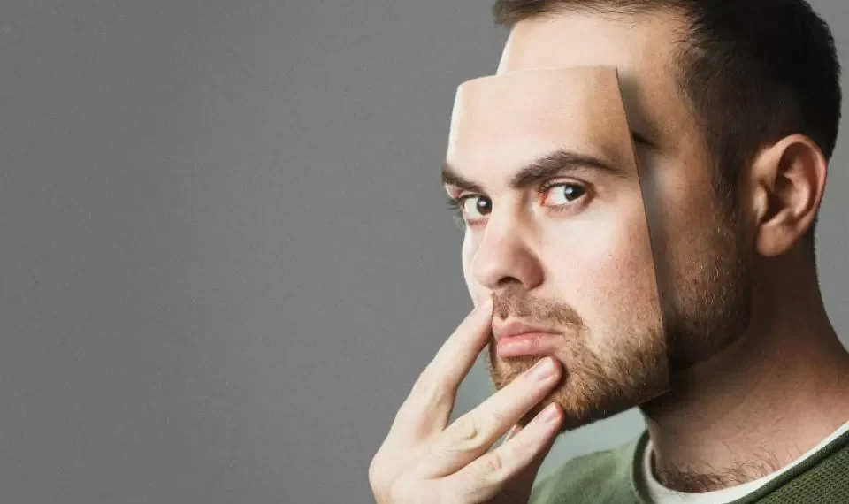 Preste atención: las 5 frases que usan los mentirosos y que pocos saben según la IA