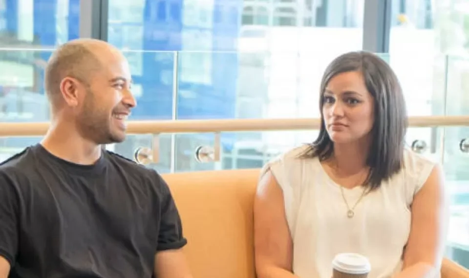 ¿Qué cantidad de tiempo debe pasar para que un silencio se perciba incómodo?