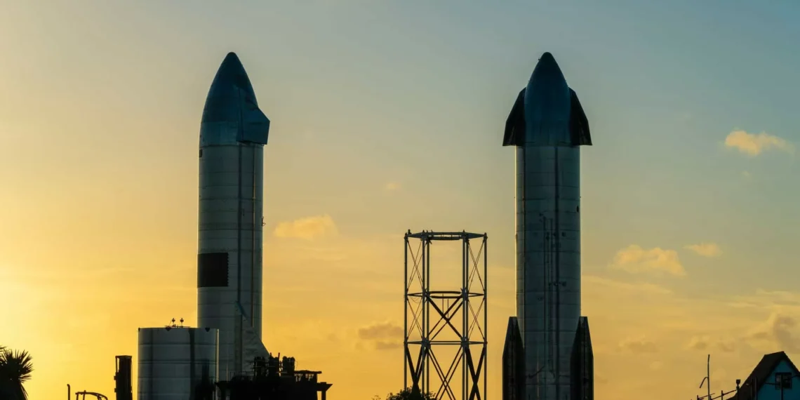 SpaceX adia 8º lançamento de foguete mais poderoso do mundo ao Espaço