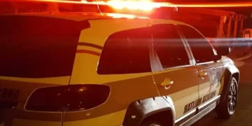 Mulher é presa após atingir companheiro com garrafa de vidro em SC