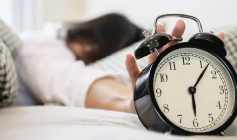 ¿Duerme mal o no descansa? Estas podrían ser algunas de las razones