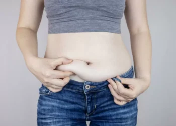 ¿Quiere bajar de peso? Estos 4 alimentos queman grasa abdominal