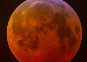 ¿Cuál es el mejor lugar para ver el eclipse lunar en Colombia, según el ChatGPT?