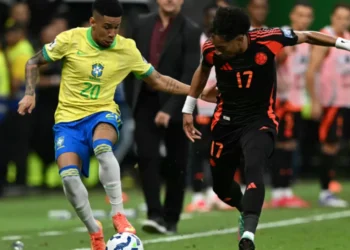 Eliminatorias: Colombia perdió 2-1 contra Brasil en los últimos minutos