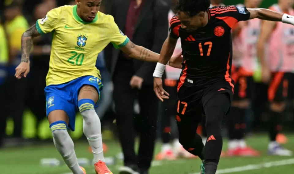 Eliminatorias: Colombia perdió 2-1 contra Brasil en los últimos minutos