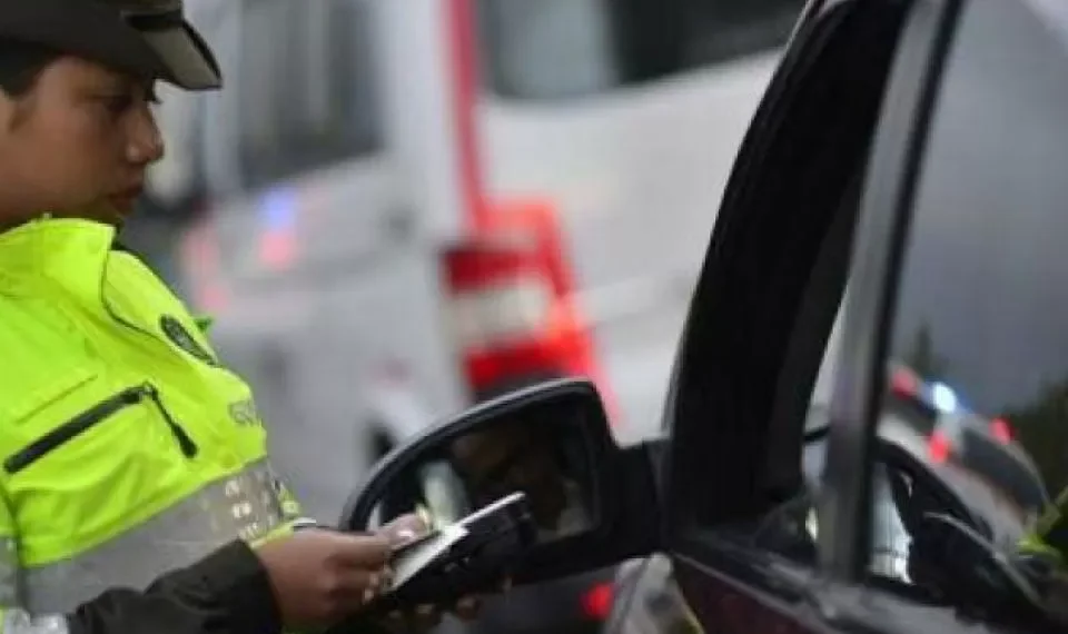 ¿Cómo averiguar si tengo multas en Colombia?