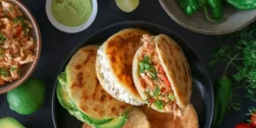 ¿Cuáles son las comidas callejeras más populares en Colombia? Esto reveló la IA