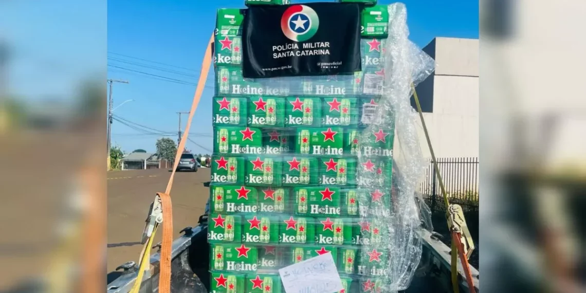 Polícia apreende 210 caixas de cerveja em SC que seriam levadas ilegalmente para a Argentina