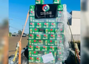 Polícia apreende 210 caixas de cerveja em SC que seriam levadas ilegalmente para a Argentina