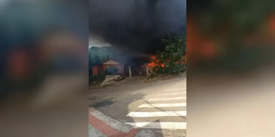 Menina de 10 anos morre em incêndio que destruiu casa em SC