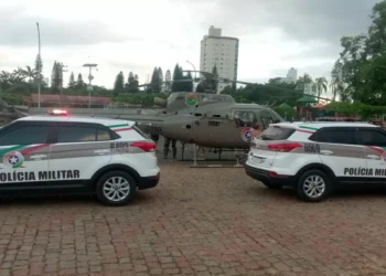 Águia-07 realiza transporte de mulher em AVC para Timbó