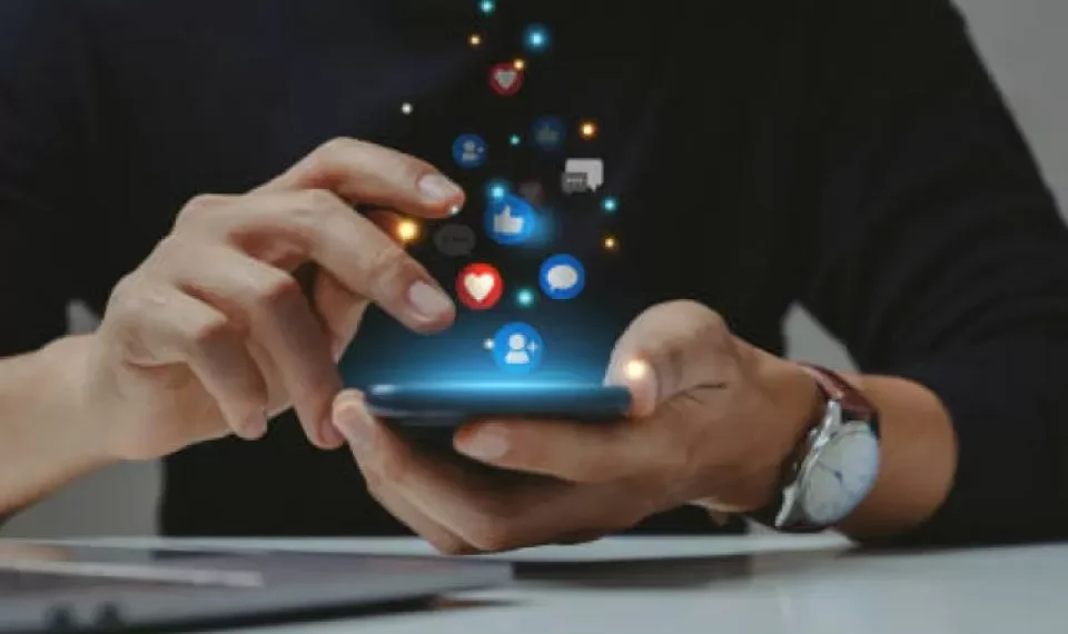 Redes sociales: así reacciona su cerebro cuando decide desconectarse