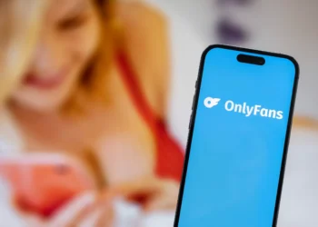 OnlyFans de IA? Mulheres virtuais estão tomando as plataformas de conteúdo adulto