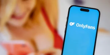 OnlyFans de IA? Mulheres virtuais estão tomando as plataformas de conteúdo adulto