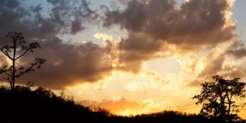 Frente fria rompe bloqueio atmosférico e muda o tempo nos próximos dias em Santa Catarina