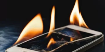 Preste atención: si no quiere provocar un incendio con su celular, no haga esto
