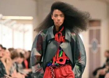 La nueva propuesta de moda que presentó la marca Louis Vuitton en París