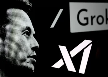 Grok, chatbot de Elon Musk, discorda de quase tudo que seu criador defende