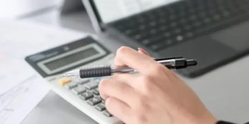 ¿A partir de que sueldo mensual se debe presentar la declaración de renta en 2025?