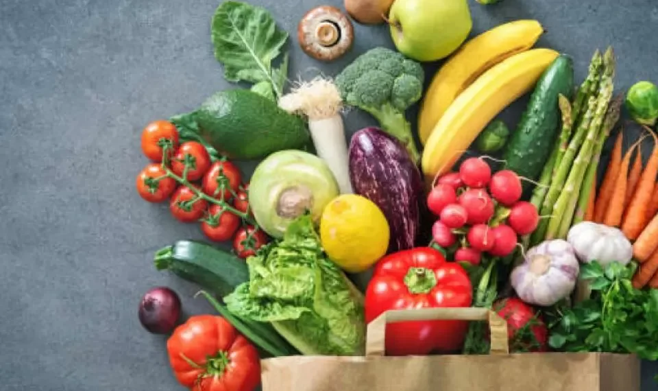 Los 5 alimentos que le ayudarían a bajar el colesterol sanamente