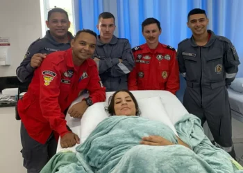 Bombeiros auxiliam parto de emergência em banheiro de residência em Indaial