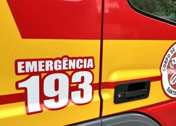 Bombeiros auxiliam parto emergencial dentro de carro em Blumenau