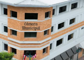 Conselho de Entidades de Blumenau rejeita criação de cargos com altos salários na Câmara