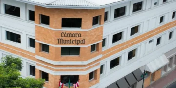 Conselho de Entidades de Blumenau rejeita criação de cargos com altos salários na Câmara