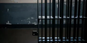 Homem com mandado de prisão é preso em Pomerode enquanto ia comprar droga