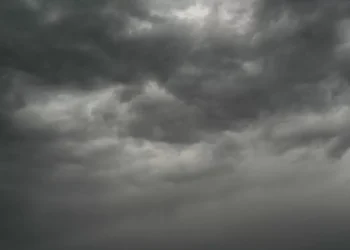 Calor intenso e umidade aumentam risco de temporais no Médio Vale na tarde de terça (18)