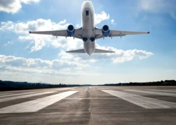 La razón por la que un avión tuvo que regresar a EE. UU. horas después de despegar