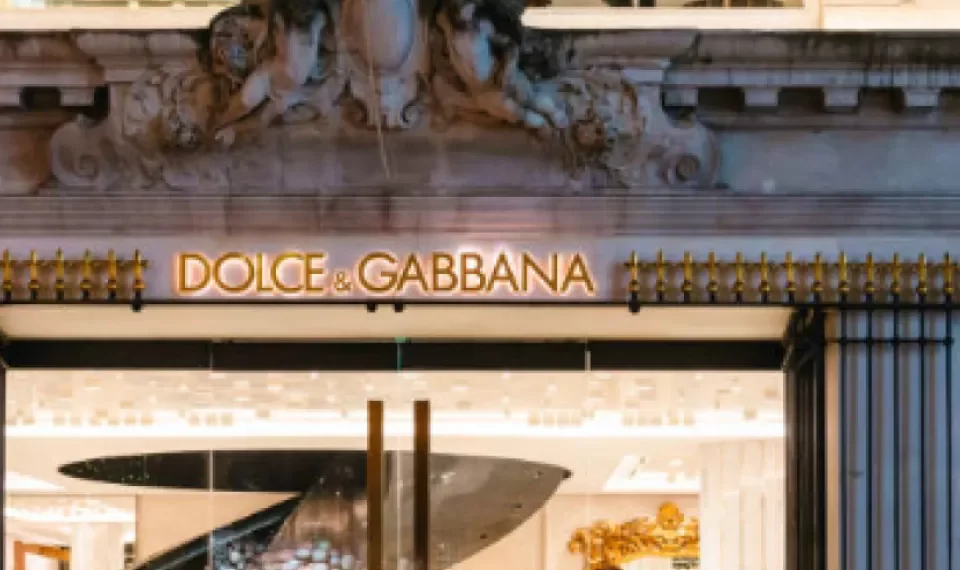 Dolce & Gabbana apuesta por la belleza y la independencia en el mercado de lujo