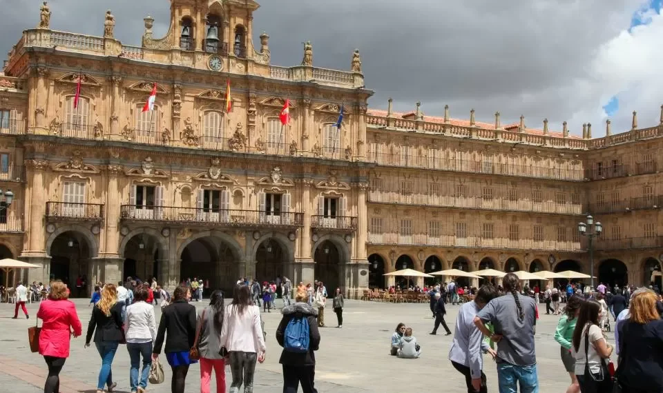 Reinas y princesas rompen el silencio sobre la salud mental