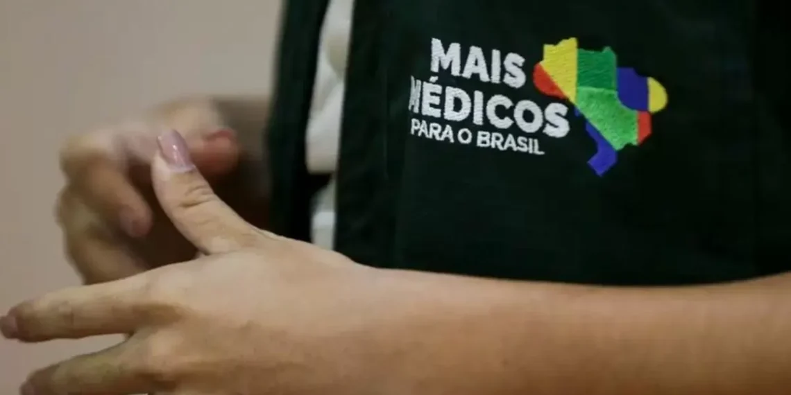 Programa Mais Médicos envia reforço a 8 municípios de SC