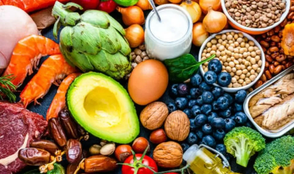 Comer bien para la presión arterial: los alimentos que bajan el colesterol