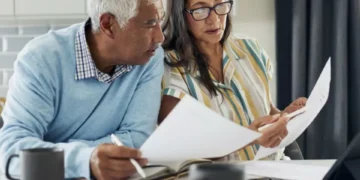 ¿Qué es la doble asesoría pensional en Colombia y a quiénes se aplica?