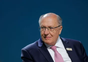 Alckmin: Brasil deve aguardar anúncio dos EUA sobre tarifas para depois decidir ação