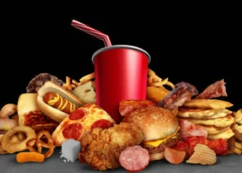 Los tres alimentos ultraprocesados que ‘pueden acabar con su vida’, según médicos