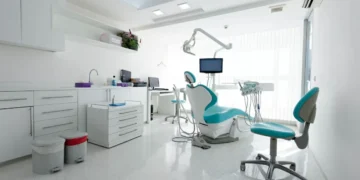 Vítimas de violência doméstica podem fazer reconstrução dentária através de novo programa do SUS