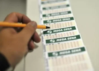 Morador de SC acerta sozinho as seis dezenas da Mega-Sena e fatura mais de R$ 52 milhões