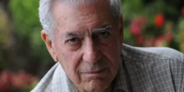 El escritor peruano-español Mario Vargas Llosa murió a los 89 años
