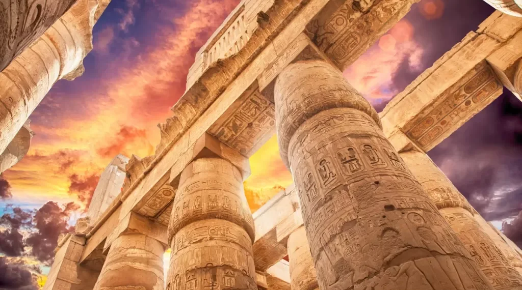 A mensagem oculta escondida em um obelisco egípcio de 3.300 anos em Paris